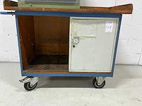 Mobiele werkbank met inhoud - afbeelding 1 van  4
