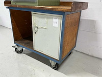 Mobiele werkbank met inhoud - afbeelding 3 van  4