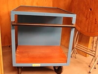Mobiele werkbank met kast, afm. 105 x 70 x 87 cm. - afbeelding 2 van  3