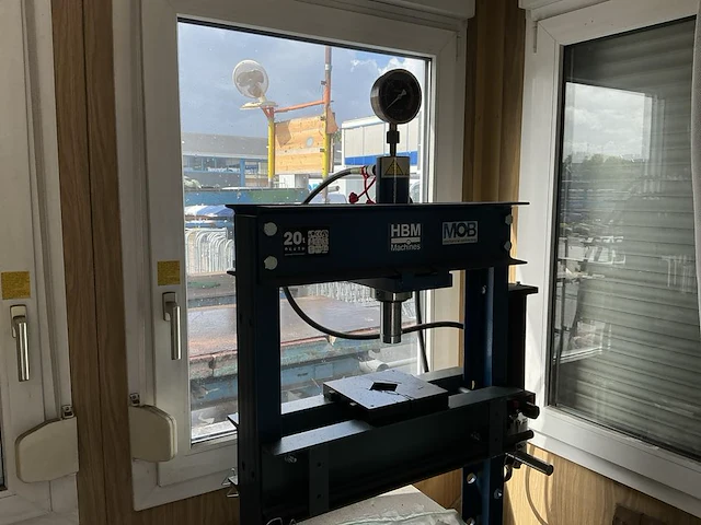Mobiele werkplaats - afbeelding 8 van  8