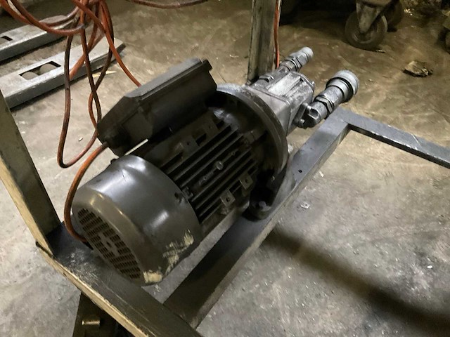 Mobiele werkplaatskar - afbeelding 4 van  6