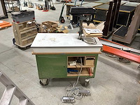 Mobiele werktafel met diverse gereedschappen - afbeelding 1 van  14