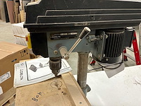 Mobiele werktafel met diverse gereedschappen - afbeelding 12 van  14
