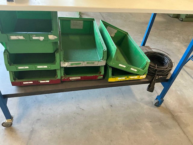 Mobiele werktafel - afbeelding 1 van  2
