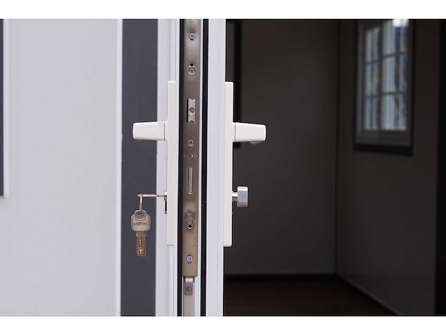 Mobiele woonunit / kantoor 28m2 - afbeelding 2 van  13