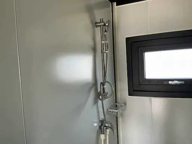 Mobiele woonunit / tiny home / chalet met badkamer - afbeelding 6 van  41