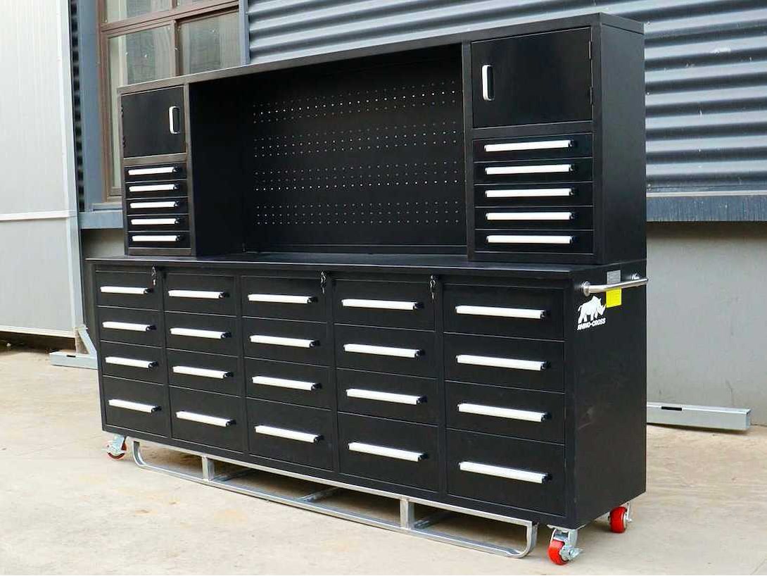 Mobiele woonunits, containers, opslagtenten, hekwerk, werkbanken en gereedschapswagens