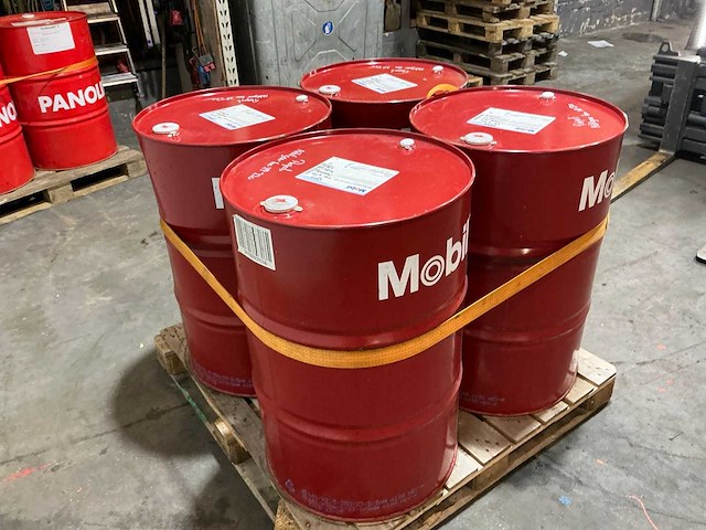 Mobil 600xp220 200 liter gearolie (4x) - afbeelding 8 van  8