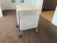 Mobil kartell ladekast - afbeelding 1 van  3