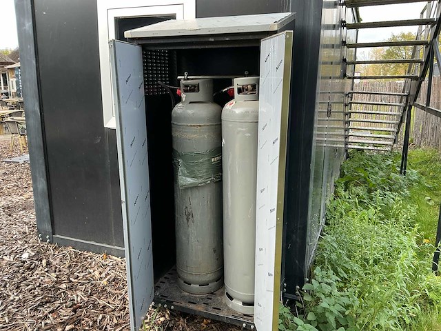 Mobilchef ingerichte mobiele snackbar / container-snackbar - afbeelding 3 van  40