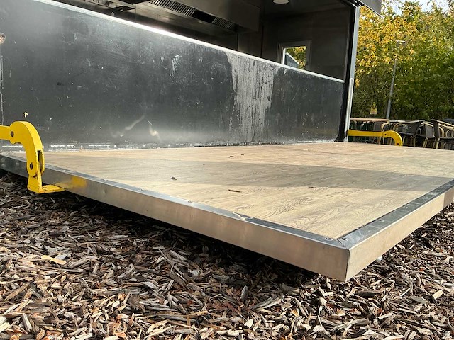 Mobilchef ingerichte mobiele snackbar / container-snackbar - afbeelding 6 van  40