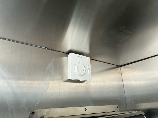 Mobilchef ingerichte mobiele snackbar / container-snackbar - afbeelding 21 van  40