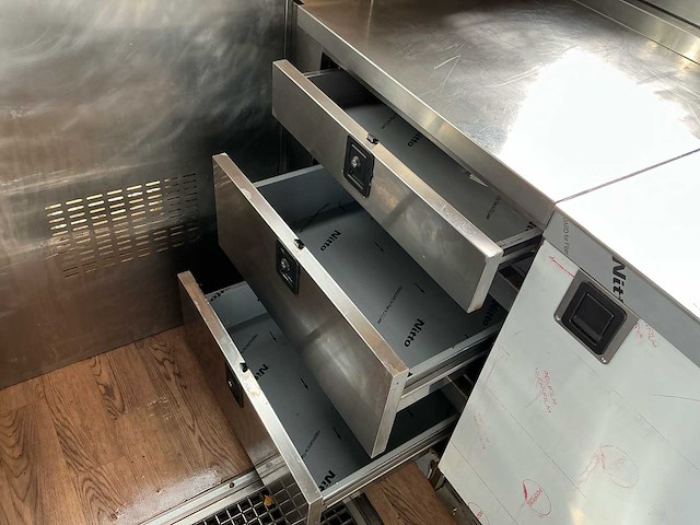 Mobilchef ingerichte mobiele snackbar / container-snackbar - afbeelding 28 van  40