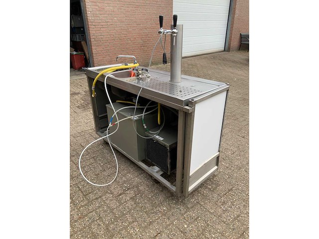 Mobile beer tap installation 2,5m - afbeelding 4 van  5