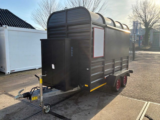 Mobile chef farmtrailer bar - afbeelding 12 van  24