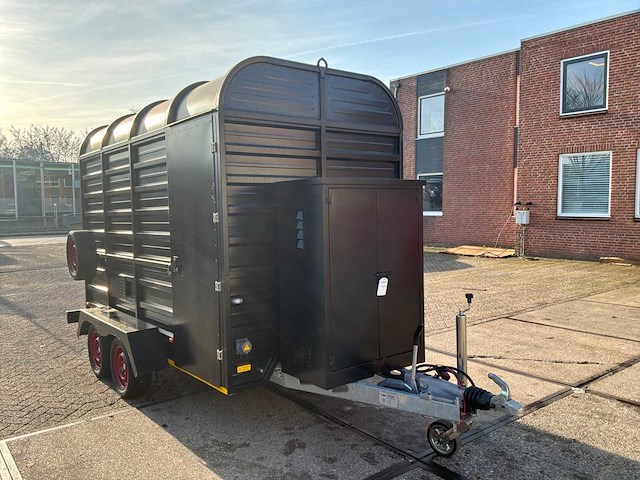 Mobile chef farmtrailer bar - afbeelding 23 van  24