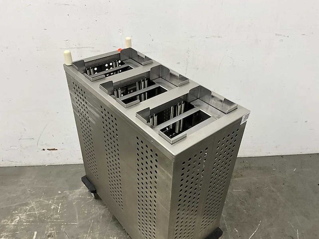 Mobile containing - mobiele 3-vaks stapelaar - afbeelding 2 van  2