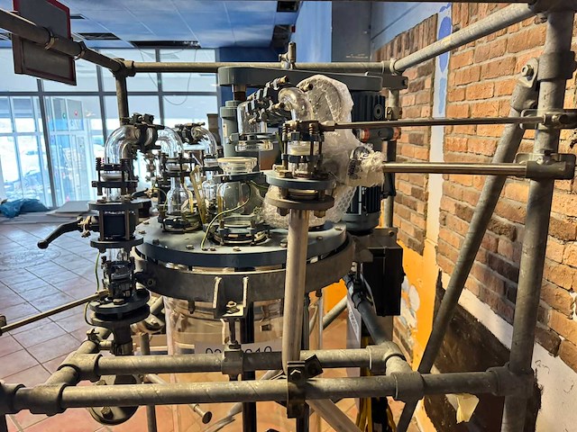 Mobile glass container - afbeelding 1 van  5