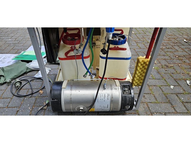 Mobile wasbak unit in zagres kist , h + p labortechnik ag munchen - afbeelding 9 van  11