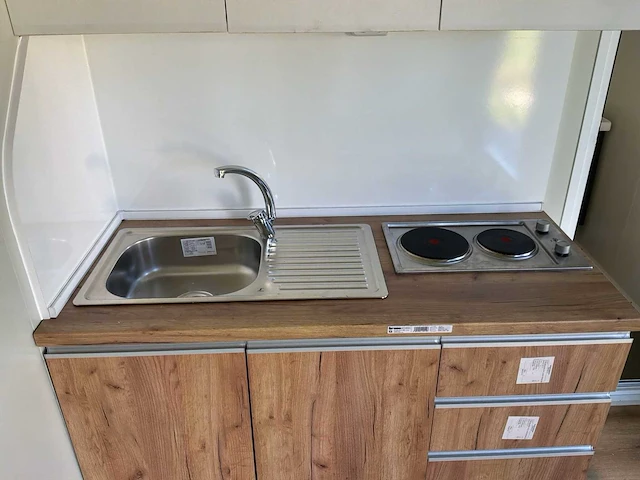 Mobile woonunit tiny home 240 x 600 x 250 - afbeelding 7 van  17