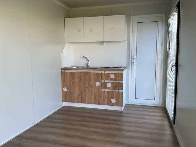 Mobile woonunit tiny home 240 x 600 x 250 - afbeelding 5 van  15