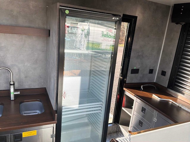 Mobilechef ijs/bar kiosk - afbeelding 13 van  20