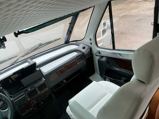 Mobilvetta euroyacht / iveco daily 35.12 2.8 turbo diesel camper - afbeelding 13 van  69