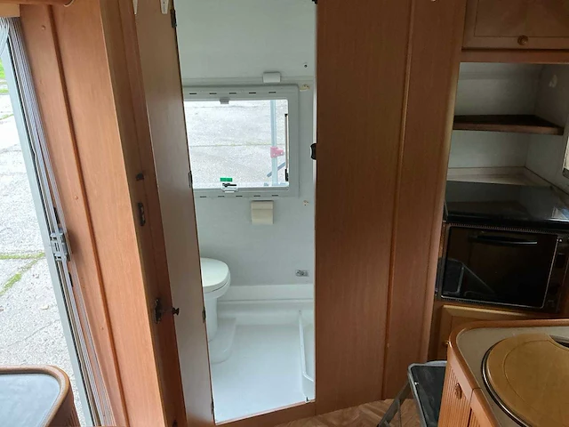 Mobilvetta euroyacht / iveco daily 35.12 2.8 turbo diesel camper - afbeelding 47 van  69
