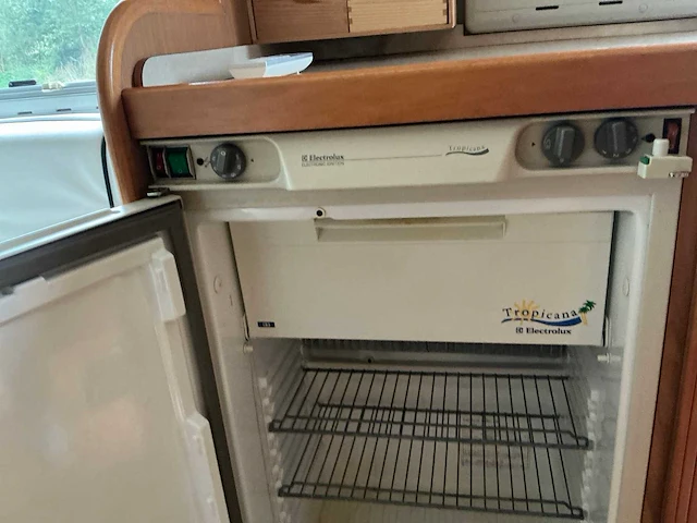 Mobilvetta euroyacht / iveco daily 35.12 2.8 turbo diesel camper - afbeelding 49 van  69