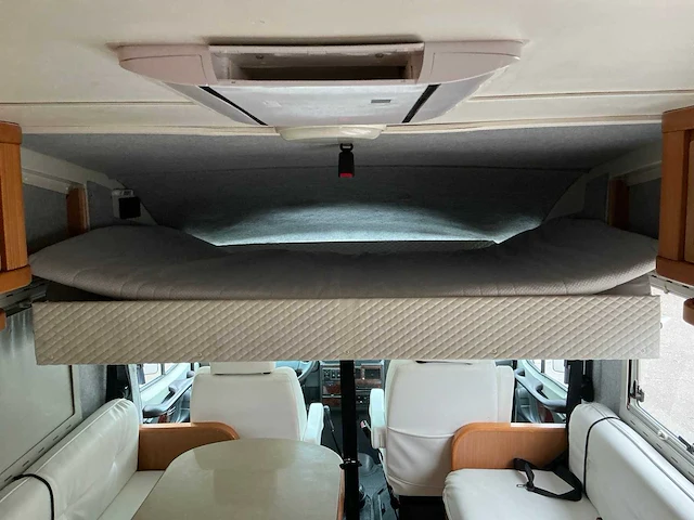 Mobilvetta euroyacht / iveco daily 35.12 2.8 turbo diesel camper - afbeelding 53 van  69