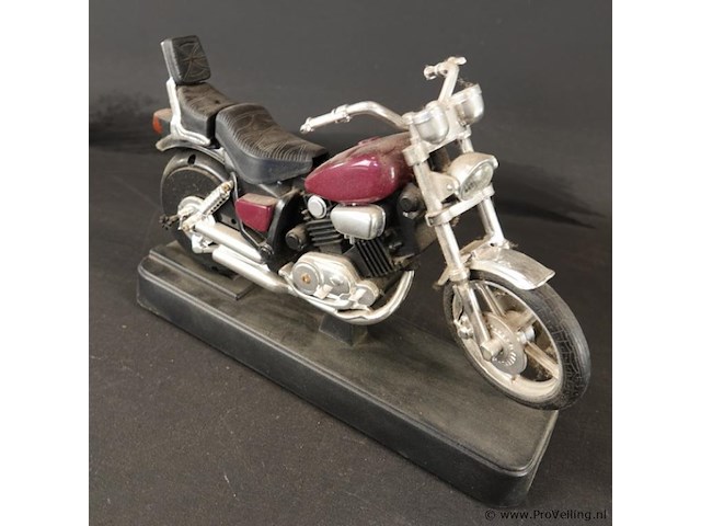 Model motor als klok - afbeelding 4 van  5