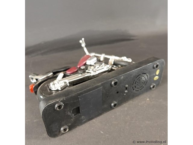 Model motor als klok - afbeelding 5 van  5
