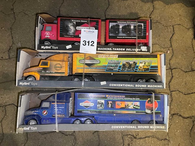 Model vrachtwagen (3x) - afbeelding 1 van  1