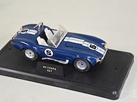 Modelauto: ac cobra 427 sc - afbeelding 2 van  5