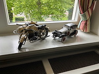 Modelauto en motor - afbeelding 1 van  4