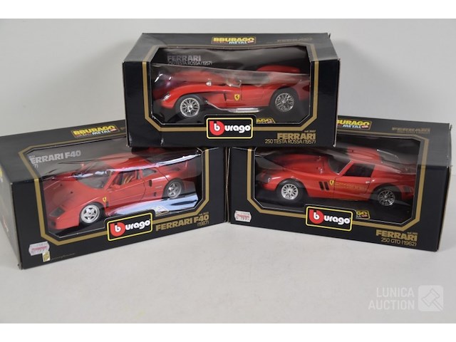 Modelauto's: verzameling ferrari's - afbeelding 1 van  11