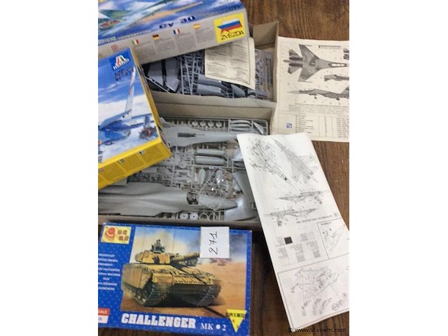 Modelbouw divers 3stuks - afbeelding 2 van  2