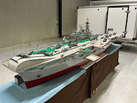 Modelbouw vliegdekschip hms hermes r12 - afbeelding 1 van  20