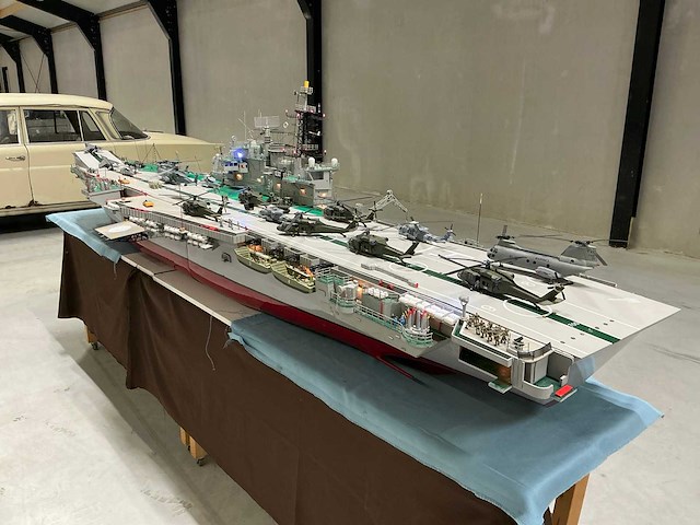 Modelbouw vliegdekschip hms hermes r12 - afbeelding 16 van  20