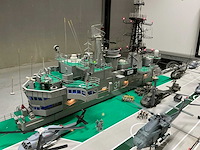 Modelbouw vliegdekschip hms hermes r12 - afbeelding 20 van  20