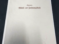 Modell und zeichnungsbuch