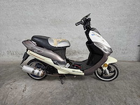 Modena - snorscooter - speedy - brommer - afbeelding 2 van  6
