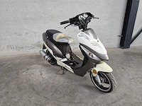 Modena - snorscooter - speedy - brommer - afbeelding 5 van  6