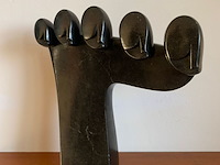 Modern abstract sculptuur van zwarte steen gesigneerd m. nyamape - afbeelding 1 van  4