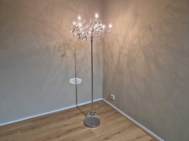 Moderne - design - vloerlamp - afbeelding 1 van  8