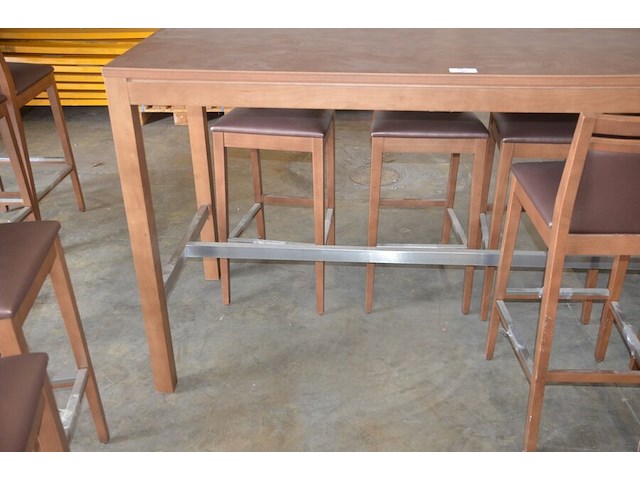 Moderne bruin houten staantafel afm. 220x80x110 , 8 moderne barkrukken bruine rug en zit - afbeelding 5 van  10