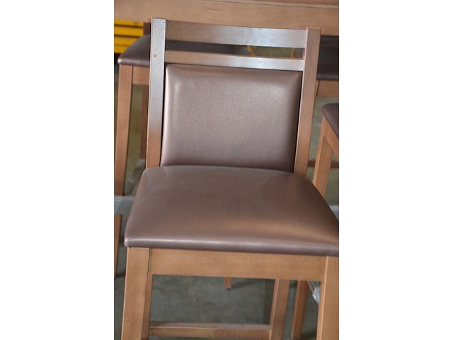 Moderne bruin houten staantafel afm. 220x80x110 , 8 moderne barkrukken bruine rug en zit - afbeelding 10 van  10