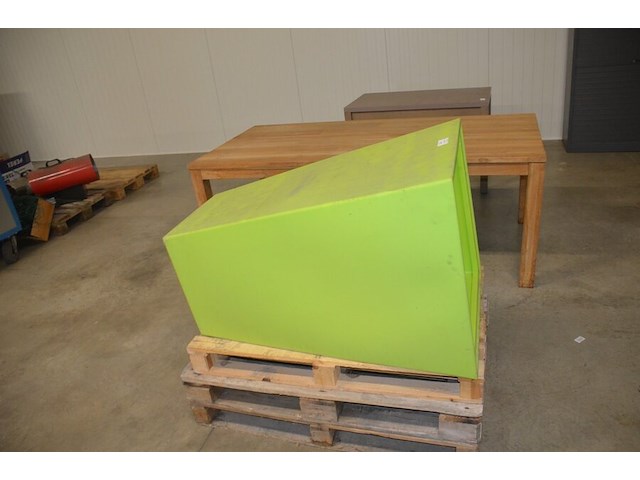 Moderne groen pvc staantafel afm. 70x70x110 - afbeelding 1 van  5