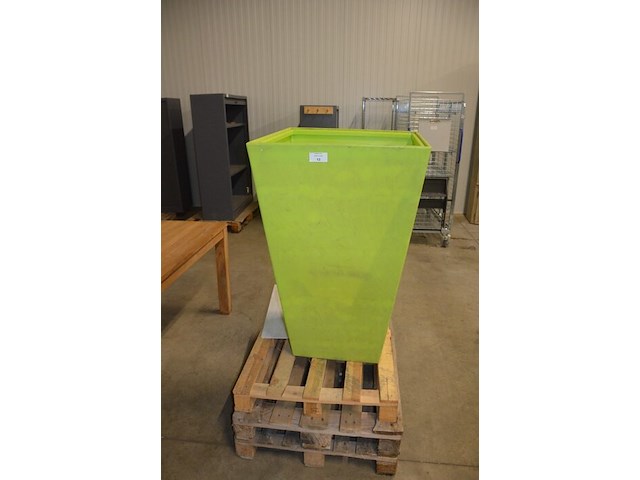 Moderne groen pvc staantafel afm. 70x70x110 - afbeelding 3 van  5