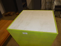 Moderne groen pvc staantafel afm. 70x70x110 - afbeelding 4 van  5